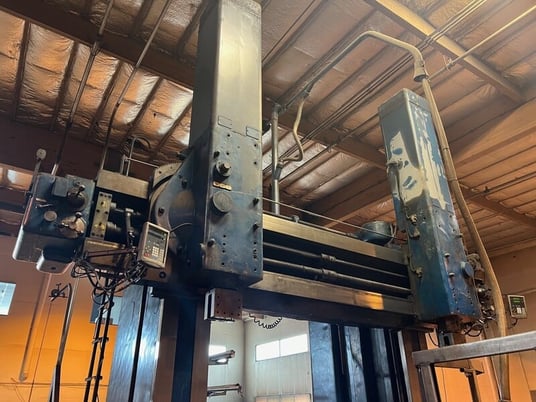 78" Rafamet #KCF-200, vertical boring mill, 96" swing, 2 swiveling ram heads, 4-jaw table - Image 9
