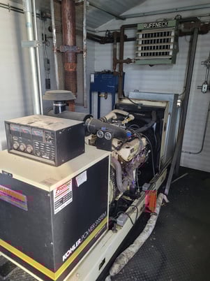 100 KW Kohler #100RZ72, standby natural gas generator set, 480 Volts, 145 / 6421 hours - Image 5