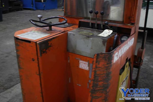 Raymond forklift truck - Image 7