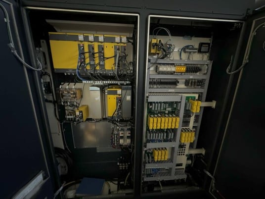 Makino #MAG1, 5-Axis horizontal machining center, (2) pallets 800 mm x 1000 mm, 120 tool automatic tool - Image 7