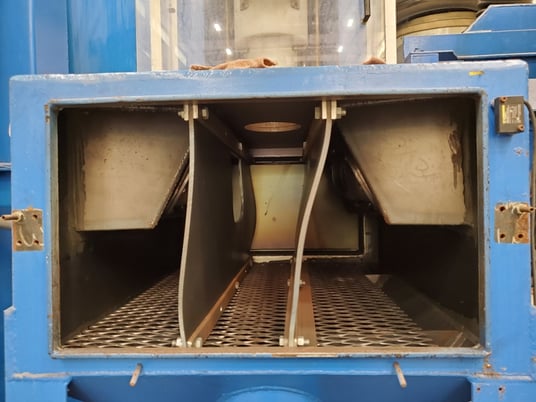 23" x 13-3/4" Abrasive #4-Head, shot blast system,front & back clamp type doors, 2012 - Image 9