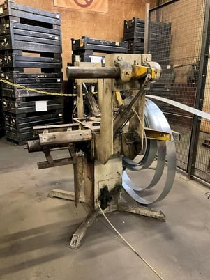 2500 lb. PA, servo feed line, 12" x .138" straightener, 14" mandrel, 60" OD, 16"-20" ID, 7-rolls, entry & - Image 4