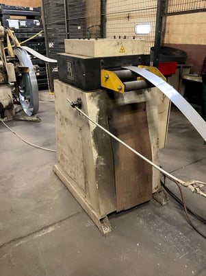 2500 lb. PA, servo feed line, 12" x .138" straightener, 14" mandrel, 60" OD, 16"-20" ID, 7-rolls, entry & - Image 8