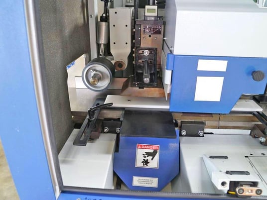 Weinig #Unimat-500, feed through moulder, 5-heads, 9-1/16" x 4-3/4" capacity, 1-9/16" spindle, variable - Image 9