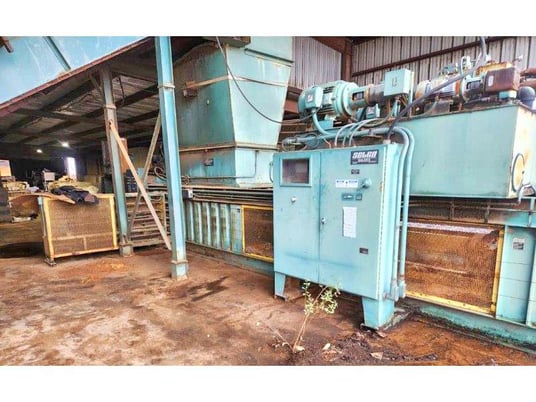 Harris / Selco #HLO-8112-AR-200, auto-tie horizontal baler, 100 HP, 12" cylinder, 80" hopper, 1999 - Image 4