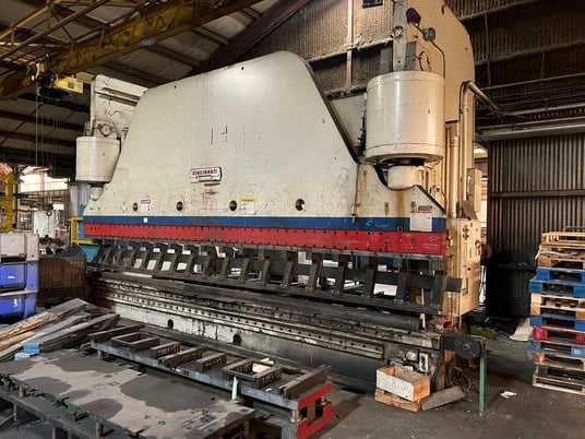 1000 Ton, Cincinnati #1000H-16, hydraulic press brake, 21' overall, 198" between housing, 12" stroke - Image 1