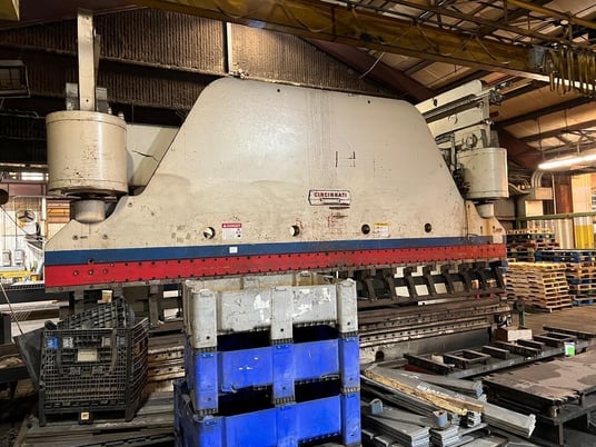 1000 Ton, Cincinnati #1000H-16, hydraulic press brake, 21' overall, 198" between housing, 12" stroke - Image 2
