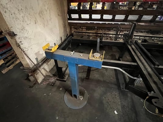 1000 Ton, Cincinnati #1000H-16, hydraulic press brake, 21' overall, 198" between housing, 12" stroke - Image 7