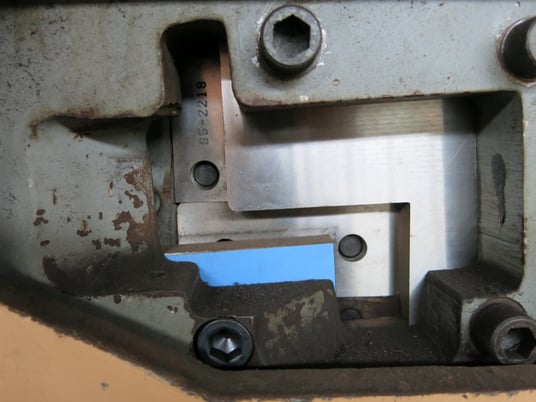 Buffalo, Hydraulic Ironworker, 230/460 3ph, 1999 - Image 8