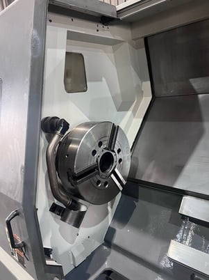 Samsung #SL-40/1500, CNC lathe, 26.8" swing, 18" chuck, 3-jaw, 4.6" bar, 60.2" centers, A2-11, 1800 RPM, 30 - Image 4