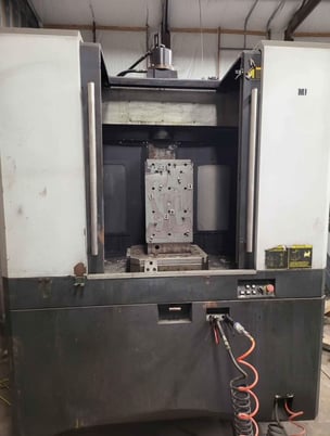 Feeler #FMH-500, 40 automatic tool changer, 26" X, 25" Y, 25" Z, 12000 RPM, #40, 25 HP, 4-Axis, Fanuc 31i - Image 4