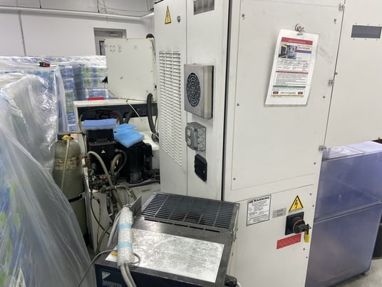 Fanuc #Robocut-a-OIE, wire Electrical Discharge Machine, 14.6" X, 10.6" Y, 10" Z, 9.84" submerged depth, 2008 - Image 7