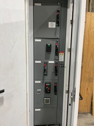 Allen-Bradley MCC Intellicenter Motor Control Center With PLC for Sale ...