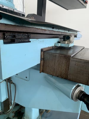 Hurco #Hawk-5D, CNC Vertical Mill, 13" x42" table, 7.5 HP, 31" x13" x6" travels, Dynapath Control - Image 9