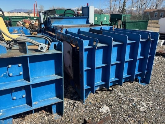 Excel #2R63, 2-ram automatic tie used baler, 60" W x 29.5" H chamber, 54" x 40" opening, 95 psi - Image 2