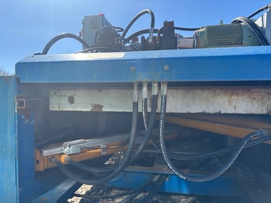 Excel #2R63, 2-ram automatic tie used baler, 60" W x 29.5" H chamber, 54" x 40" opening, 95 psi - Image 3