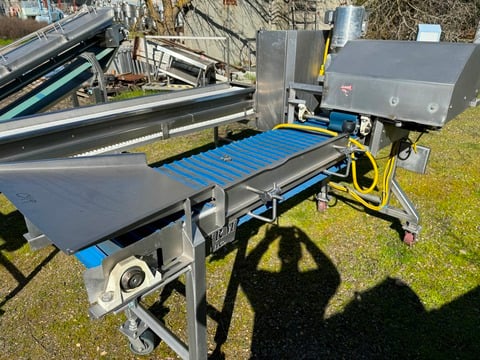 F.I.R.M. Inc., slicer, tip & tail cutter, topper, blue belting w/low profiel cleats, 16" wide belt, 12" blade - Image 5