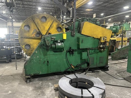 25000 lb. Coil Cradle Straightener, 24" x .250" stock, 72" outside dimension, 5-roll straightener, hold down - Image 2