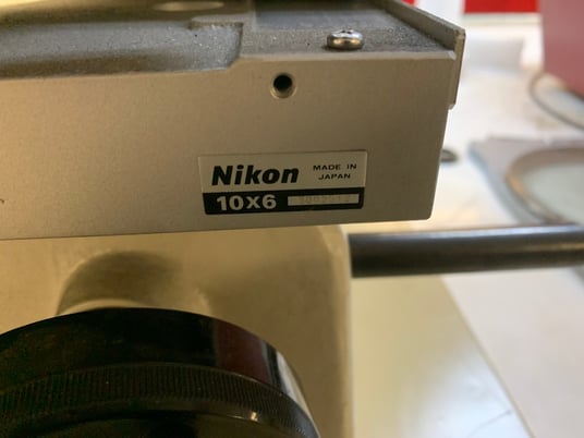 12" Nikon #V-12BDC, 11" x 17-3/4" stage, 10" x 6" tvls, surf. illum, built in digital read out, 5X, 10X, 20X - Image 7