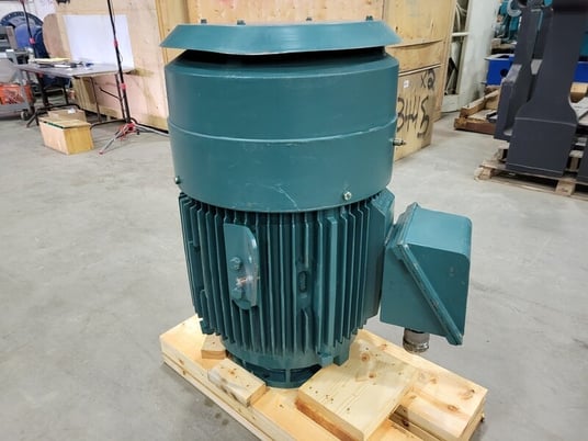 125 HP 3565 RPM Reliance L001AH, Frame 444LP, continuous duty, 460 Volts - Image 6