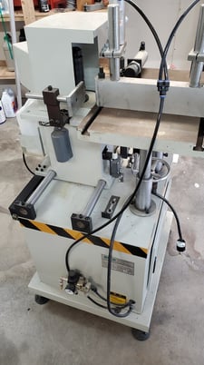 Sinto #0X05-200, CNC Corner Cleaning Machine, 0.5~0.8 Mpa working air pressure, 200 L/min air consumption - Image 3
