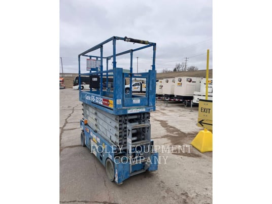 Genie Industries GS3232EEO, Lift Scissor, 284 hours, S/N: GS3215A-136792, 2015 - Image 3