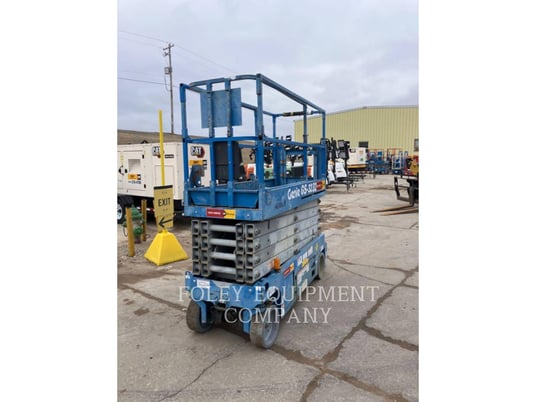 Genie Industries GS3232EEO, Lift Scissor, 284 hours, S/N: GS3215A-136792, 2015 - Image 4
