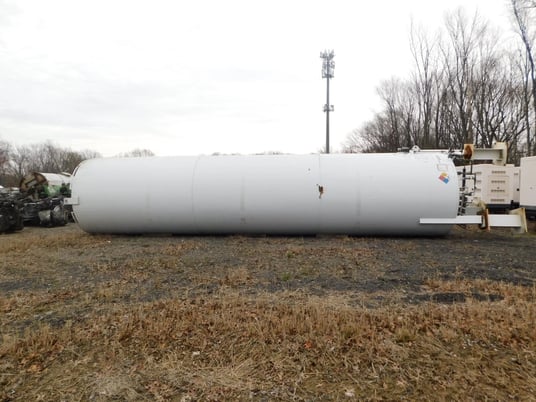 9000 gallon Air Products, vertical liquid nitrogen tank, 70 psi MAWP - Image 5