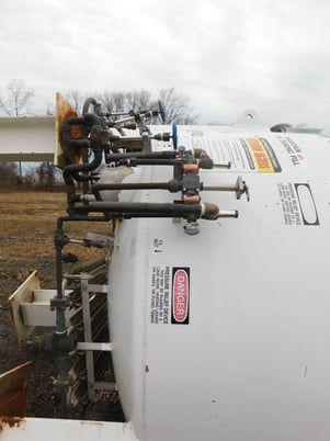 9000 gallon Air Products, vertical liquid nitrogen tank, 70 psi MAWP - Image 8