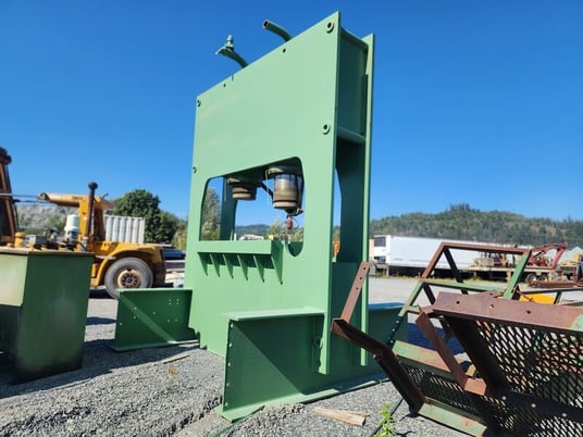 800 Ton, Lenmark, custom press, 12" stroke, (2) 20" cylinder diameter - Image 2