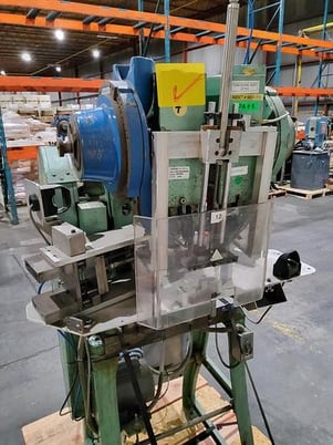 Model 722 Chicago, eyeletter, 9" throat, palm & pedal controls - Image 2