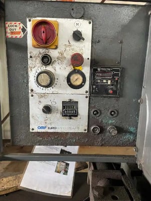 Dake #370PP, vertical column automatic cold saw, 1997, S46218 - Image 5