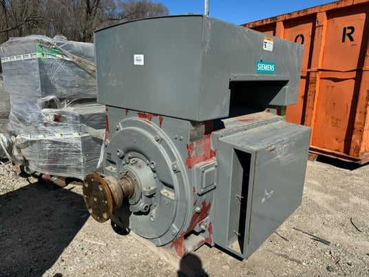 2250 HP 1800 RPM Siemens, Frame 6811, WPIISB, 4160 Volts (2 available) - Image 1