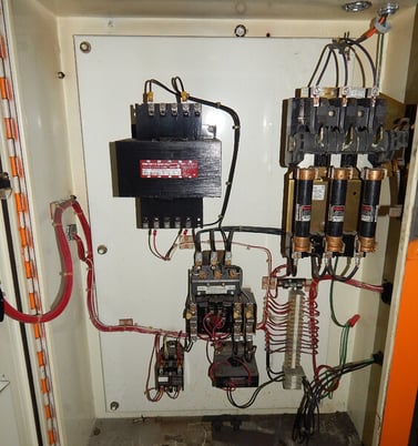 Clair, pass through polishing machine, 24" W belt, 15 HP, manual hand wheel for belt feed table gap adj. - Image 10