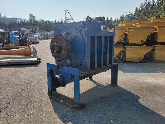 35" Rader #35x45ESW, Chip Feeder, 35" x 45" wood chipper opening - Image 6