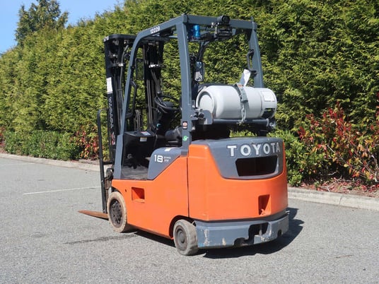 3500 lb. Toyota #8FGCU18, Forklift, 189" lift height, 3 Mast Stages, propane fuel, cushion tire, 2017 - Image 4