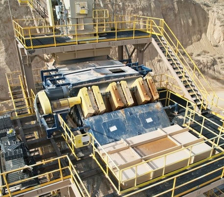 168" x 336" Fl-Smidth, double deck banana screen, used - Image 4