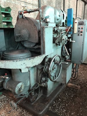 Arter #D-12, 13" magnetic chuck, vari-speed, tilt table, 16" wheel, 7-1/2 HP, motor driven coolant, excellent - Image 4