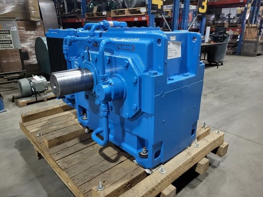 1265 HP @ 1780 RPM, Flender #H1SH11A, helical gear unit, 1 stage, horiz mounting position, 3.10 :1 ratio - Image 9