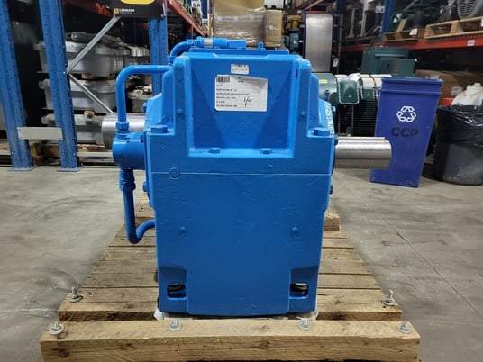 1265 HP @ 1780 RPM, Flender #H1SH11A, helical gear unit, 1 stage, horiz mounting position, 3.10 :1 ratio - Image 10