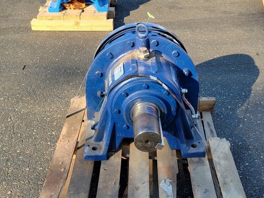 SMC Gear Reducer, 87.00 :1 Ratio, 1 Input Shaft, 4 Output Shaft, S/N S117679 - Image 1