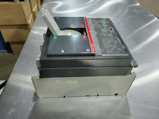 1200 Amps, ABB, SACE TMAX 77L-1200, 3-pole circuit breaker, 1SDA065292R1, 600 Volts, new surplus - Image 7