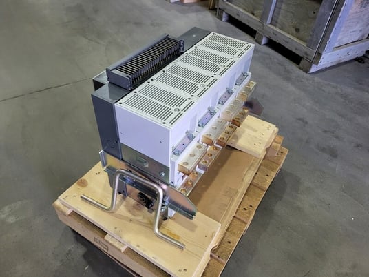 3200 Amps, ABB, SACE E3H-A32, air circuit breaker, 254/508/635 Volts - Image 6