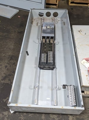 GE #AQF3368JBX A Series II Panelboard, 800A 208Y/120V 3 Phase 4 Wire SKHA36AT0800 - Image 4