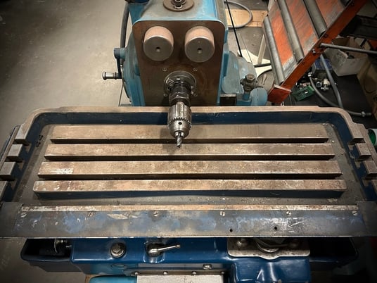 Kearney & Trecker #18-AC, horizontal milling machine, 38" x14" table, 3 HP, 25-1500 RPM - Image 5