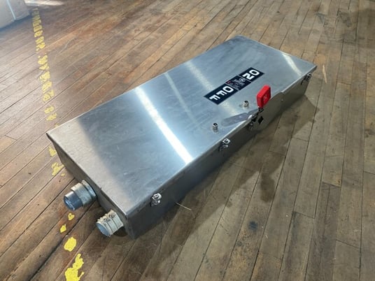 200 Amp. General Electric #TH4324SS, fusible safety disconnect switch, 240 Volts, 3-pole - Image 4