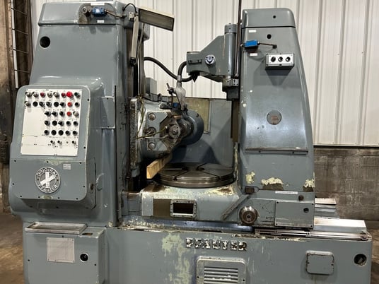 Pfauter #P-900, vertical gear hobber, differential, 2-cut cycle, tailstock w/center, change gears - Image 2