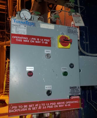 Fluid Engineering, filter screen 726, size 16/10, 150 psi, 32-150&deg;F, scrapers & Control panel - Image 3