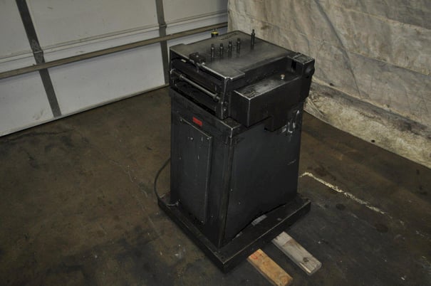 12" x .125" Rapid-Air, sheet & strip straightener, (9) 1.25" diameter Roll, variable speed, entry pinch rolls - Image 2