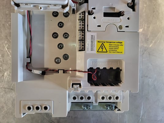 15 HP ABB, ACS800-U1-0020-7, AC Drive (VFD), 600 Volts, 20 amps, new surplus - Image 9